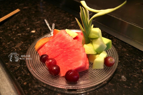 海底撈火鍋(台灣一號店)：├吃喝┤├捷運世貿101站┤├ATT 4 FUN┤海底撈火鍋-把客人寵上天的火鍋店