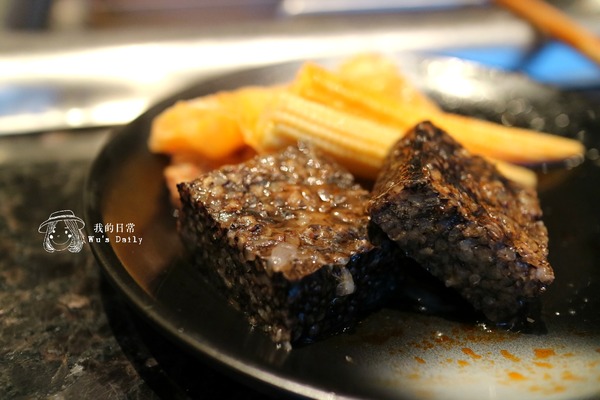 海底撈火鍋(台灣一號店)：├吃喝┤├捷運世貿101站┤├ATT 4 FUN┤海底撈火鍋-把客人寵上天的火鍋店