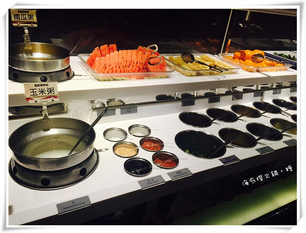 海底撈火鍋(台灣一號店)：【台北信義】海底撈火鍋