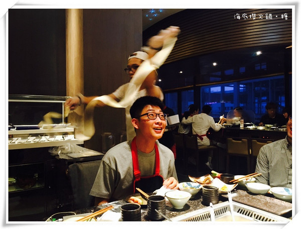 海底撈火鍋(台灣一號店)：【台北信義】海底撈火鍋