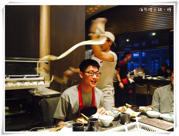 海底撈火鍋(台灣一號店)：【台北信義】海底撈火鍋