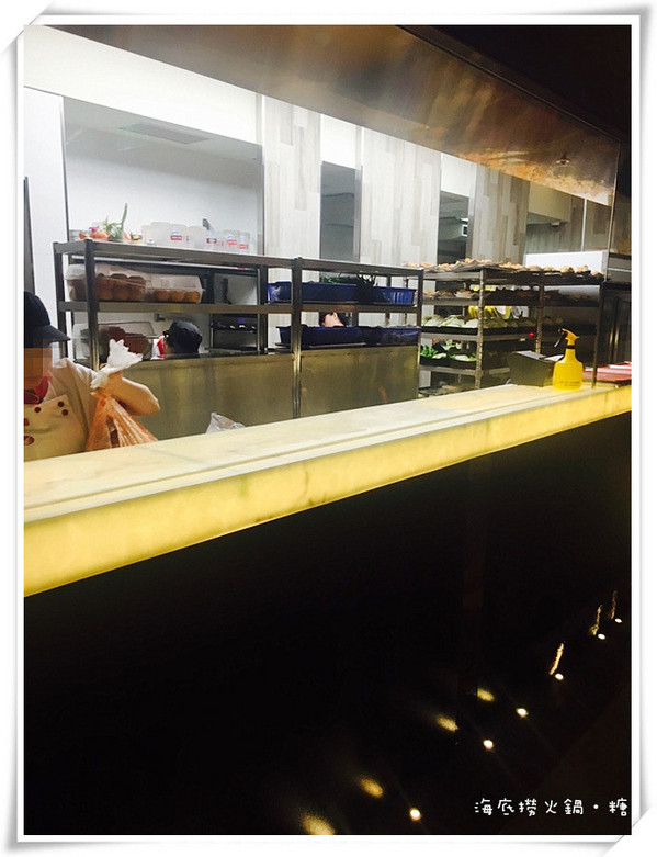 海底撈火鍋(台灣一號店)：【台北信義】海底撈火鍋