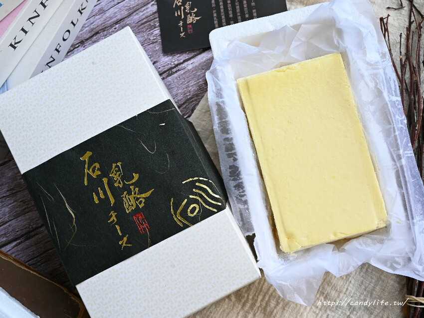 南投縣草屯鎮石川乳酪｜隱藏版南投景點，石川鹿生態觀光農場，免費乳酪試吃，還有可愛小羊、梅花鹿及小兔兔可以餵食