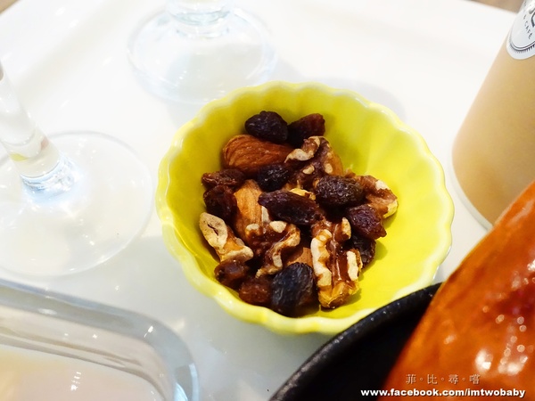 GUFO27 BRUNCH&CAFE: 【捷運美食】Gufo27庫塔廚房 貓頭鷹主題餐廳 早午餐/義式料理/甜點/咖啡 創意餐點份量十足 夢幻甜點色彩繽紛超吸睛!南京復興捷運站 GUFO27 BRUNCH&CAFE: 【捷運美食】Gufo27庫塔廚房 貓頭鷹主題餐廳 早午餐/義式料理/甜點/咖啡 創意餐點份量十足 夢幻甜點色彩繽紛超吸睛!南京復興捷運站