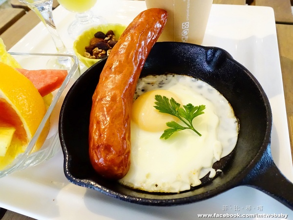 GUFO27 BRUNCH&CAFE: 【捷運美食】Gufo27庫塔廚房 貓頭鷹主題餐廳 早午餐/義式料理/甜點/咖啡 創意餐點份量十足 夢幻甜點色彩繽紛超吸睛!南京復興捷運站 GUFO27 BRUNCH&CAFE: 【捷運美食】Gufo27庫塔廚房 貓頭鷹主題餐廳 早午餐/義式料理/甜點/咖啡 創意餐點份量十足 夢幻甜點色彩繽紛超吸睛!南京復興捷運站