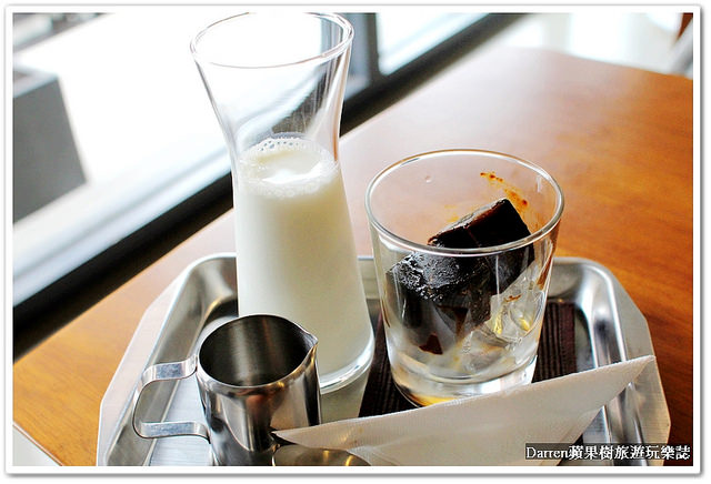 『桃園市中壢區下午茶』Table2 Coffee Roaster★必點軟綿細緻的舒芙蕾鬆餅/中壢sogo商圈/海華特區美食