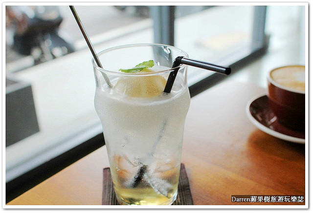 『桃園市中壢區下午茶』Table2 Coffee Roaster★必點軟綿細緻的舒芙蕾鬆餅/中壢sogo商圈/海華特區美食