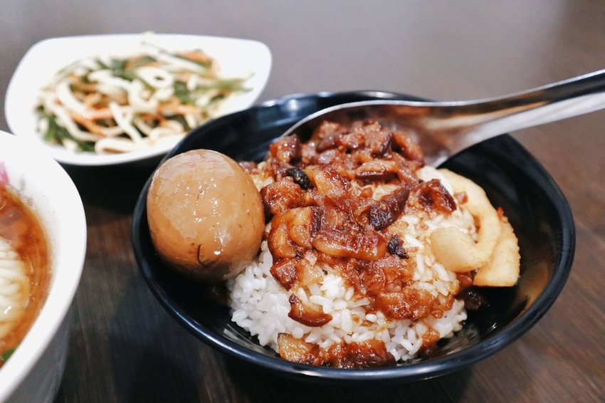 廟東清水排骨酥麵