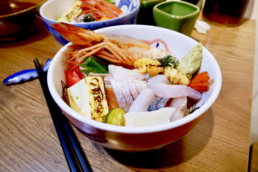 [台北中山] 春神來了就要吃肥貓漁夫人氣海鮮丼櫻花醋飯