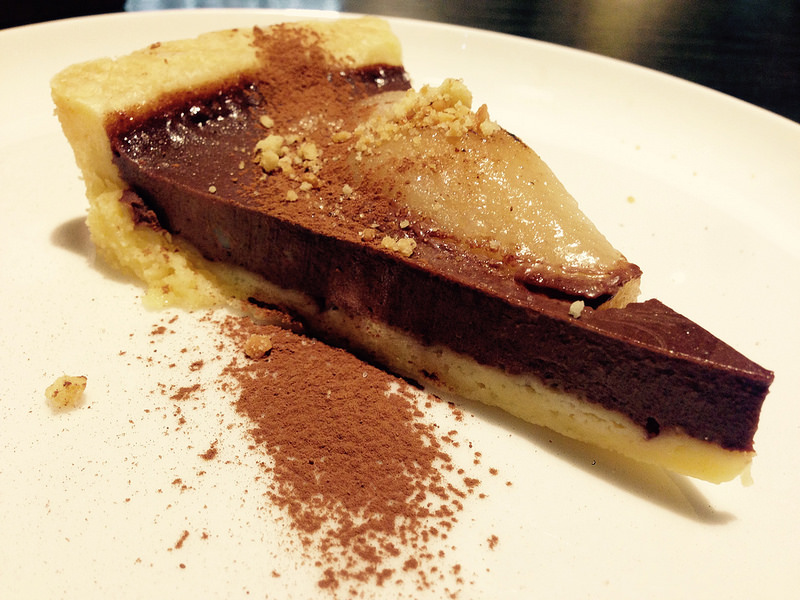 【美食。下午茶｜台北。台電大樓站】《找點心》師大商圈隱藏版甜點 懷舊木屋 手作洋梨巧克力塔&白巧克抹茶奇諾