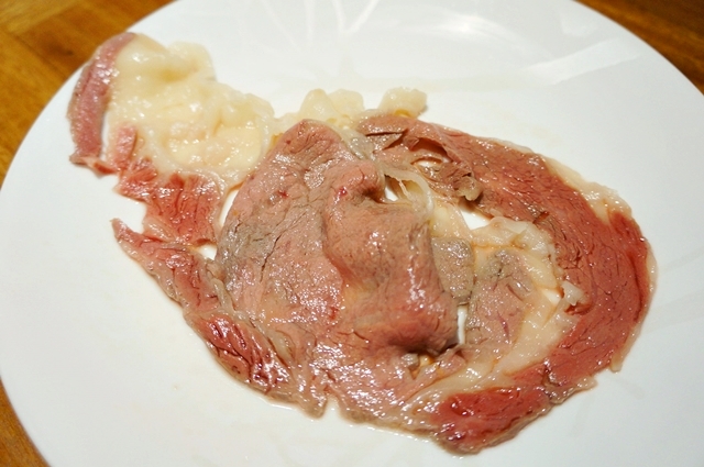 【台北中山區】八條麻辣鍋,讓你爽快吃超大肉片和麻的過癮的湯!