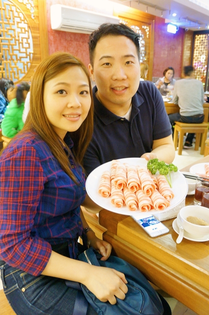 【台北中山區】八條麻辣鍋,讓你爽快吃超大肉片和麻的過癮的湯!