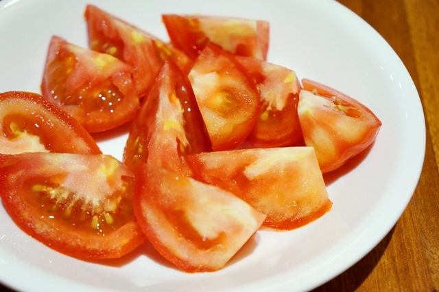 【台北中山區】八條麻辣鍋,讓你爽快吃超大肉片和麻的過癮的湯!