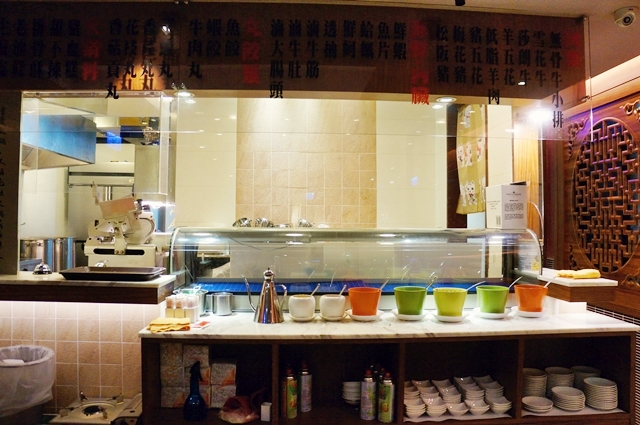 【台北中山區】八條麻辣鍋,讓你爽快吃超大肉片和麻的過癮的湯!