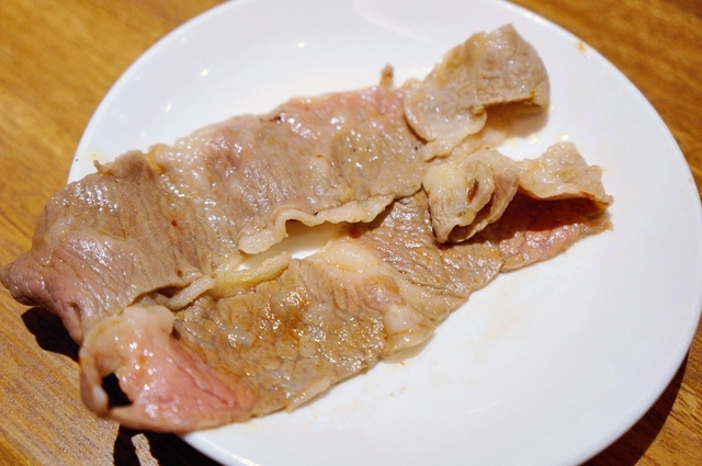 【台北中山區】八條麻辣鍋,讓你爽快吃超大肉片和麻的過癮的湯!