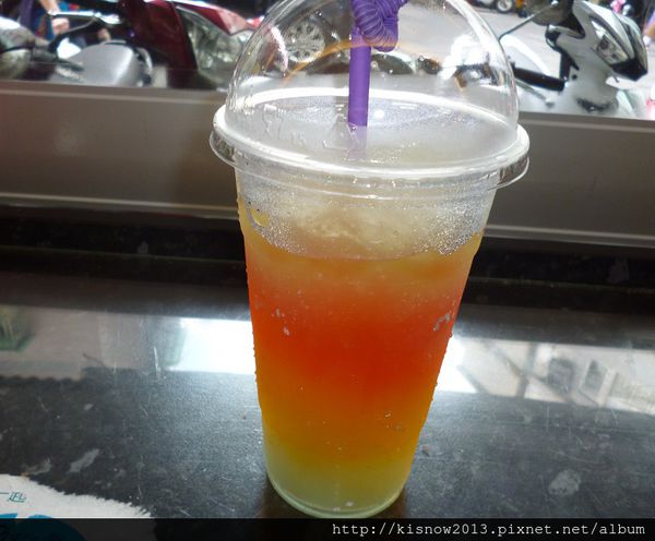 窩浩斯 Wow House：一掃陰霾心情--窩浩斯冰館(麻吉冰館)彩虹冰沙体驗心得