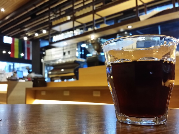 The CURVE Coffee Roasting Co.:台中黎明路 The CURVE Coffee Roasting Co. 秋紅谷附近專業自家烘焙咖啡館
