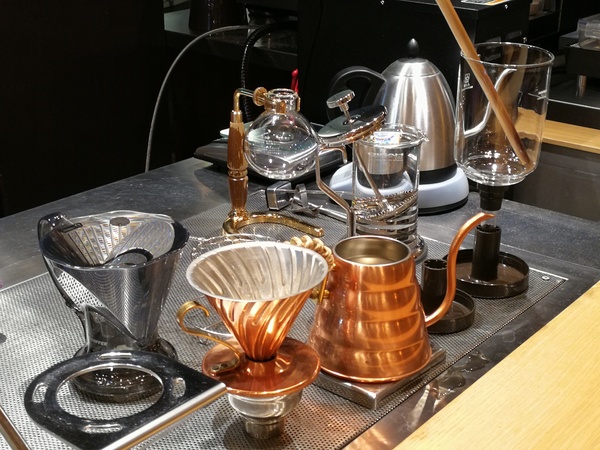 The CURVE Coffee Roasting Co.:台中黎明路 The CURVE Coffee Roasting Co. 秋紅谷附近專業自家烘焙咖啡館