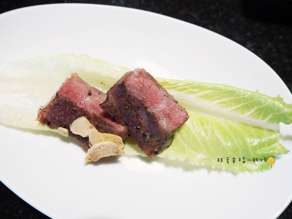 《八田頂級帝王蟹燒烤》千元有找就可以吃到頂級帝王蟹？還有專人桌邊服務？