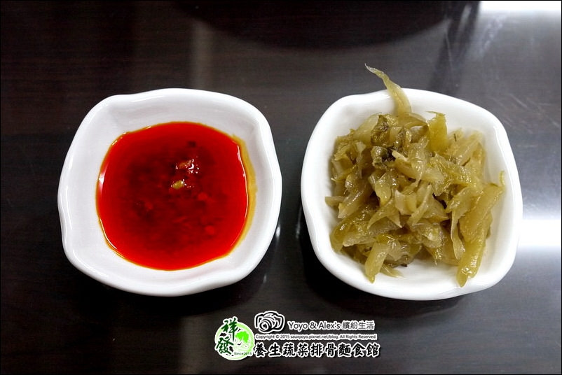 【板橋】祥發養生蔬菜排骨麵食館 ~ 吃起來像半筋半肉牛肉般口感的招牌豬排骨