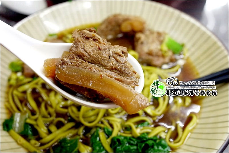 【板橋】祥發養生蔬菜排骨麵食館 ~ 吃起來像半筋半肉牛肉般口感的招牌豬排骨