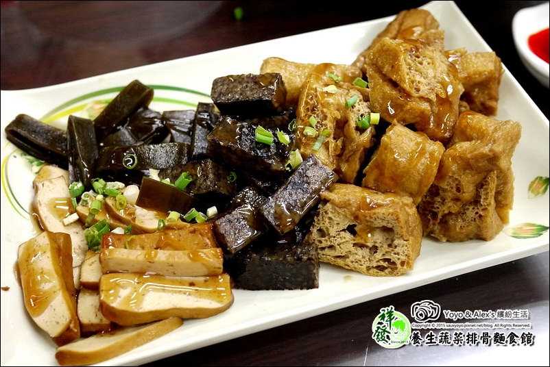 【板橋】祥發養生蔬菜排骨麵食館 ~ 吃起來像半筋半肉牛肉般口感的招牌豬排骨