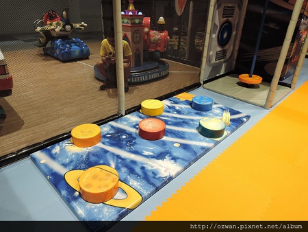 [親子]POPA動畫親子館（台中老虎城旗鑑店）。