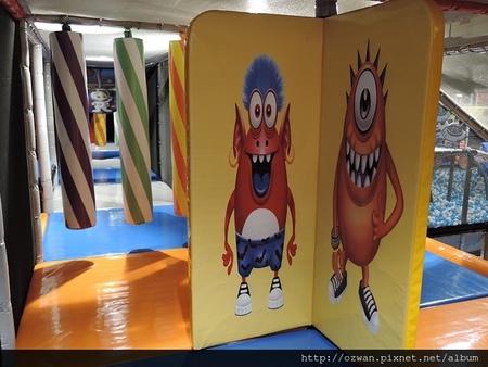 [親子]POPA動畫親子館（台中老虎城旗鑑店）。