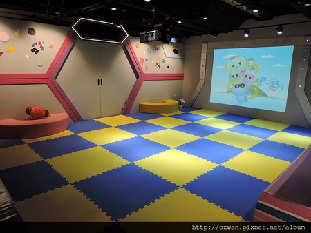 [親子]POPA動畫親子館（台中老虎城旗鑑店）。