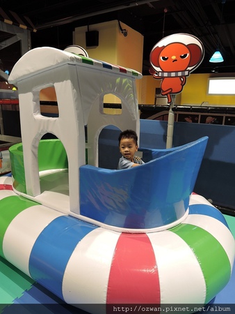 [親子]POPA動畫親子館（台中老虎城旗鑑店）。