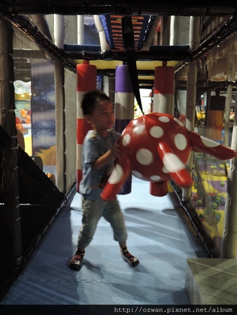 [親子]POPA動畫親子館（台中老虎城旗鑑店）。