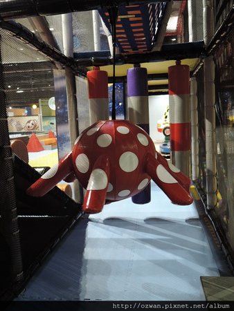 [親子]POPA動畫親子館（台中老虎城旗鑑店）。