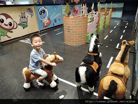 [親子]POPA動畫親子館（台中老虎城旗鑑店）。