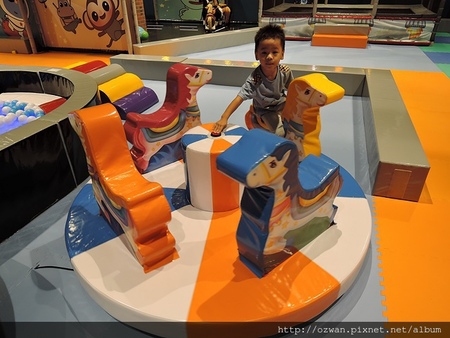 [親子]POPA動畫親子館（台中老虎城旗鑑店）。