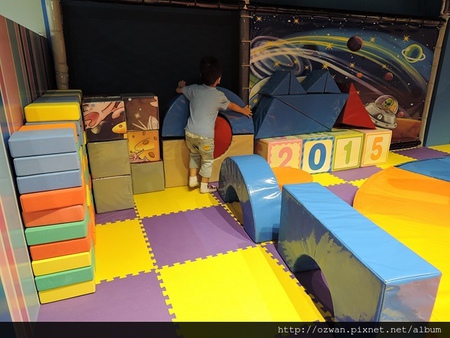 [親子]POPA動畫親子館（台中老虎城旗鑑店）。