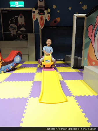 [親子]POPA動畫親子館（台中老虎城旗鑑店）。