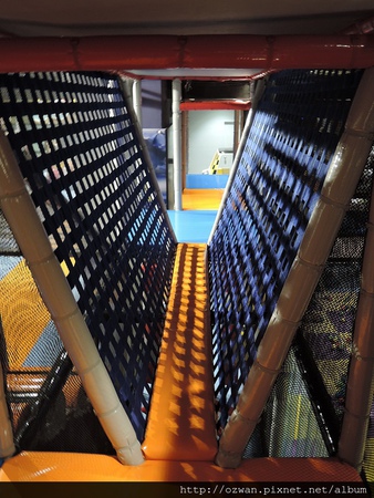 [親子]POPA動畫親子館（台中老虎城旗鑑店）。