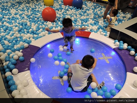 [親子]POPA動畫親子館（台中老虎城旗鑑店）。