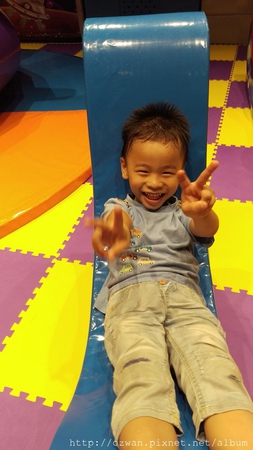 [親子]POPA動畫親子館（台中老虎城旗鑑店）。