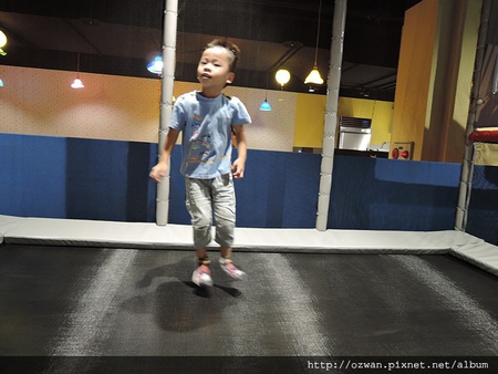 [親子]POPA動畫親子館（台中老虎城旗鑑店）。