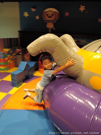 [親子]POPA動畫親子館（台中老虎城旗鑑店）。