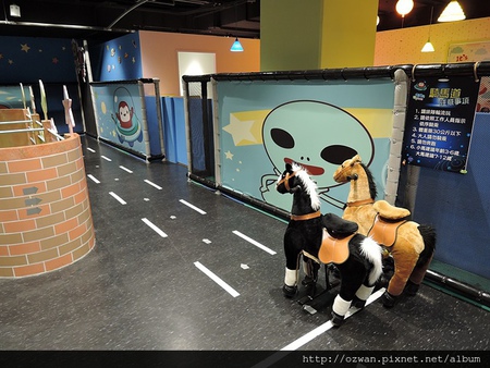 [親子]POPA動畫親子館（台中老虎城旗鑑店）。