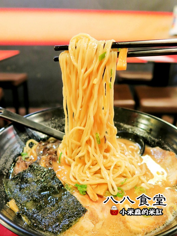 【捷運板橋站】八八食堂~壽司/拉麵/丼飯/定食，平價美味，板橋日本料理推薦!