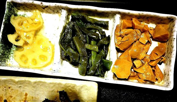 八八食堂：【平價日式料理】八八食堂，生魚片/握壽司/丼飯，讓人愛不釋口一道道美味料理，運板橋站美食