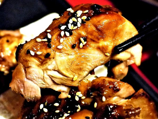 八八食堂：【平價日式料理】八八食堂，生魚片/握壽司/丼飯，讓人愛不釋口一道道美味料理，運板橋站美食