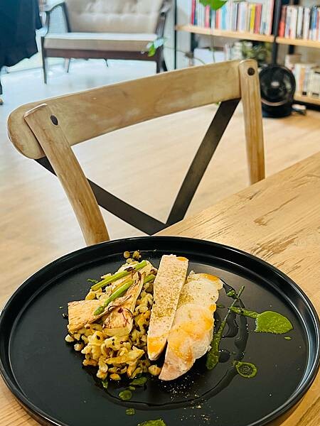 台北市靜巷中充滿藝文氣息的文青餐廳:青田藝集Art Read