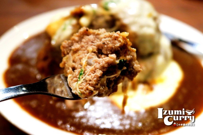 【捷運台北車站|京站美食廣場】Izumi Curry~來自大阪の咖哩,漢堡排也太威了吧!!但最喜歡的還是♥天使滑蛋牛肉咖哩飯♥