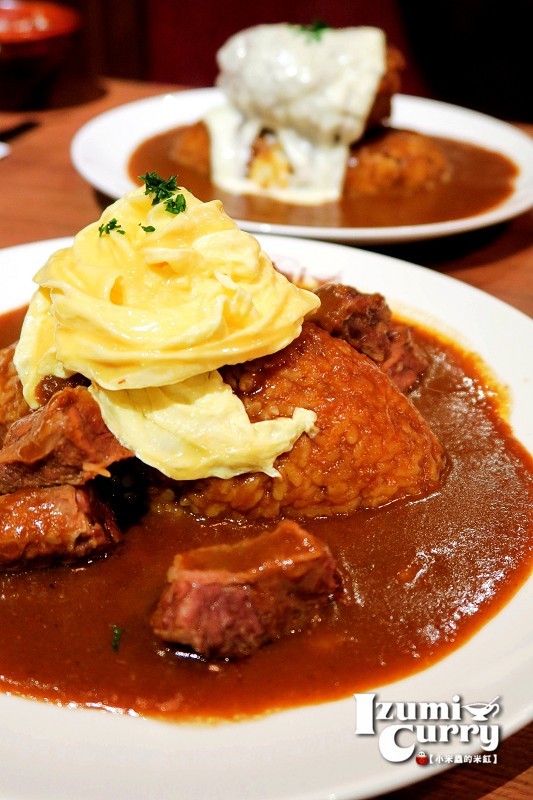 【捷運台北車站|京站美食廣場】Izumi Curry~來自大阪の咖哩,漢堡排也太威了吧!!但最喜歡的還是♥天使滑蛋牛肉咖哩飯♥