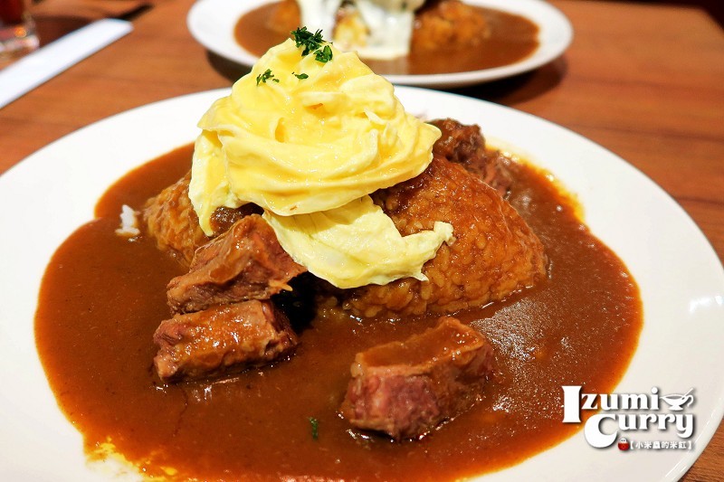 【捷運台北車站|京站美食廣場】Izumi Curry~來自大阪の咖哩,漢堡排也太威了吧!!但最喜歡的還是♥天使滑蛋牛肉咖哩飯♥