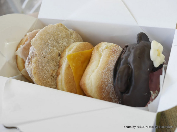 香檸貝克SIANG NING BEIKE(北屯同心店):【食記】台中Siang Ning Beike Lemon Donuts 香檸貝克甜甜圈專賣-北屯同心店@北屯東山路 : 環境寬敞舒適, 甜點口感依舊, 還有新產品等著你喔!! 香檸貝克SIANG NING BEIKE(北屯同心店):【食記】台中Siang Ning Beike Lemon Donuts 香檸貝克甜甜圈專賣-北屯同心店@北屯東山路 : 環境寬敞舒適, 甜點口感依舊, 還有新產品等著你喔!!